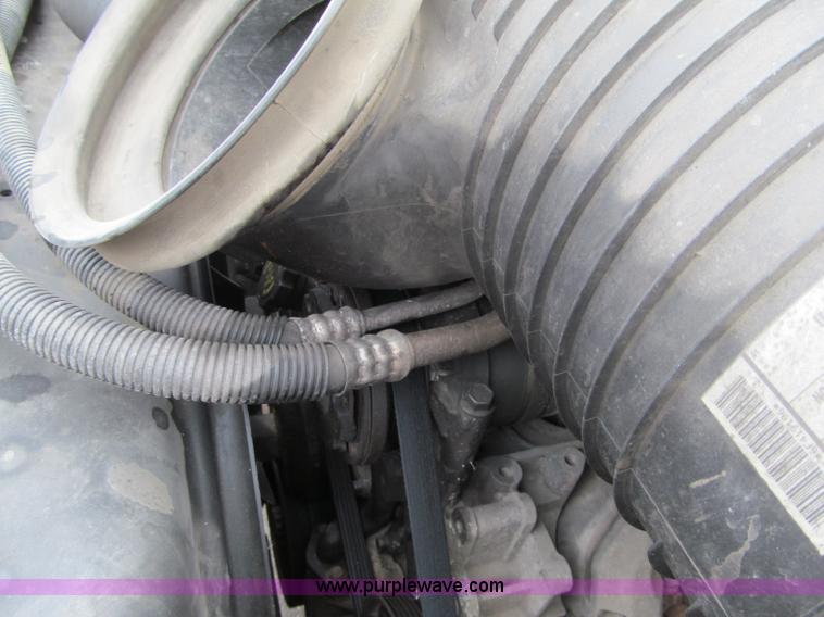 image for item F5542 2006 Chevrolet C5500 service truck