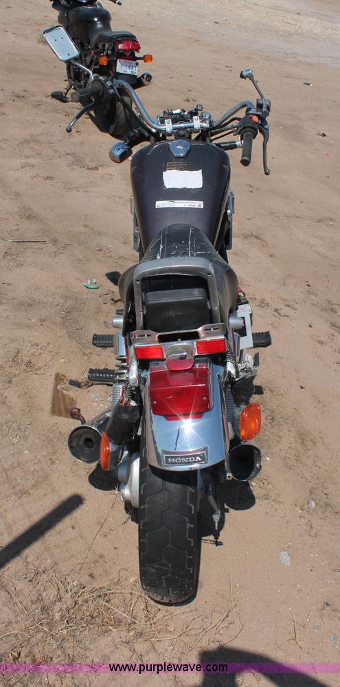 image for item L9996 1982 Honda V45 Magna motorcycle