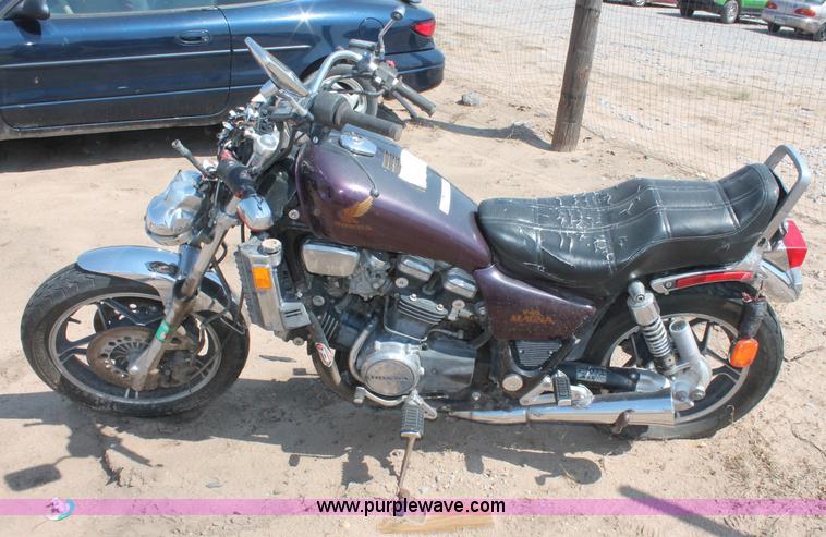 image for item L9996 1982 Honda V45 Magna motorcycle