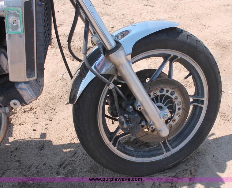 image for item L9996 1982 Honda V45 Magna motorcycle