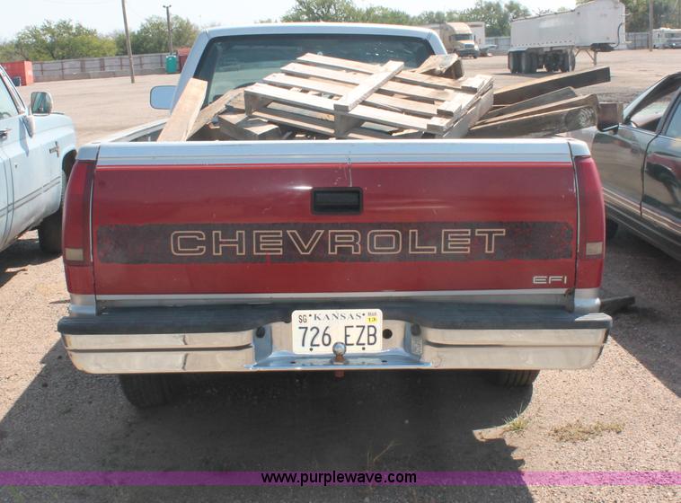 image for item L9997 1988 Chevrolet C1500 pickup truck