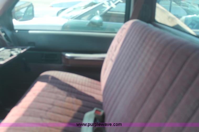 image for item L9997 1988 Chevrolet C1500 pickup truck