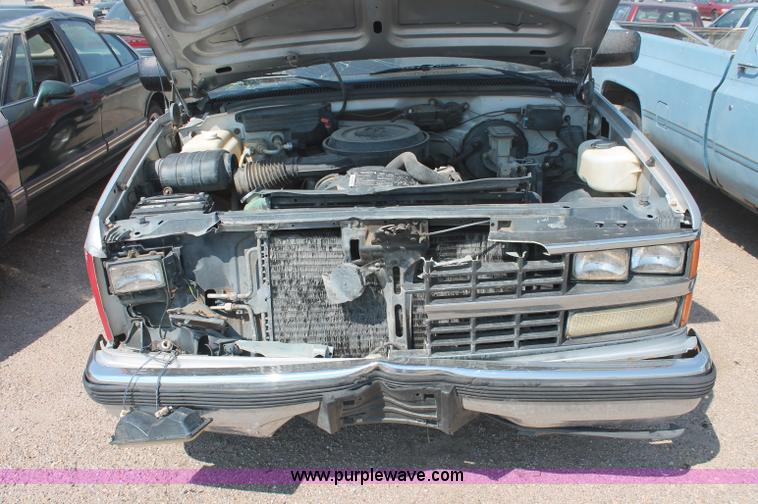 image for item L9997 1988 Chevrolet C1500 pickup truck