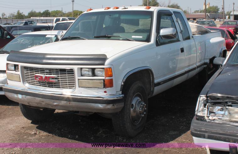 image for item L9998 1989 GMC Sierra C3500 extended cab pickup truck