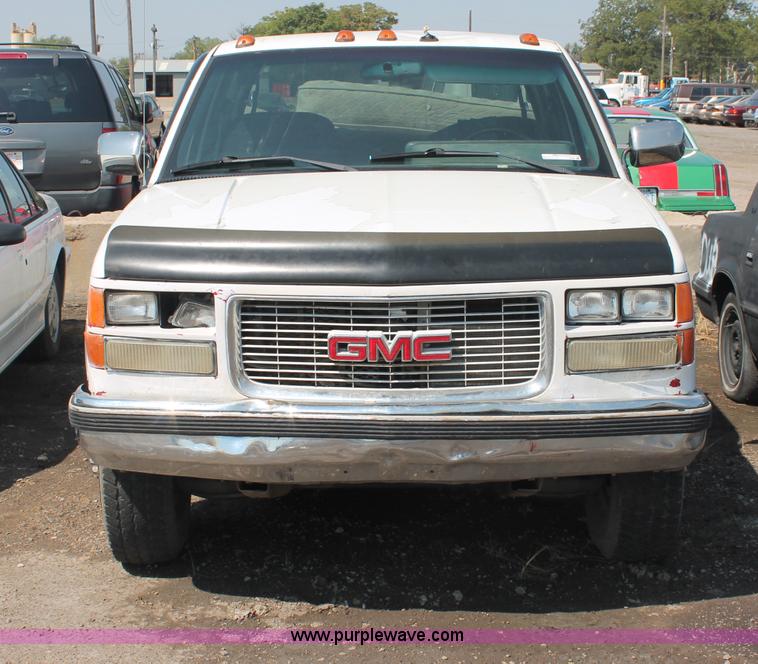 image for item L9998 1989 GMC Sierra C3500 extended cab pickup truck