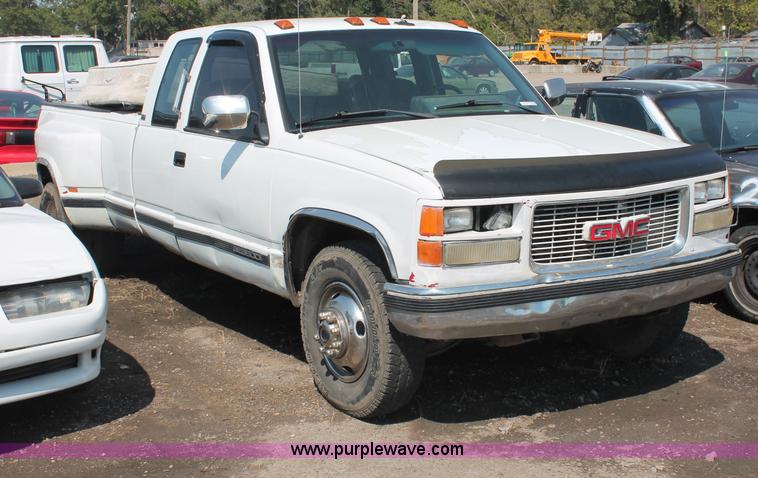 image for item L9998 1989 GMC Sierra C3500 extended cab pickup truck