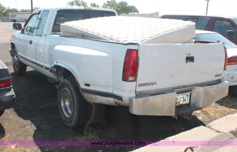 image for item L9998 1989 GMC Sierra C3500 extended cab pickup truck