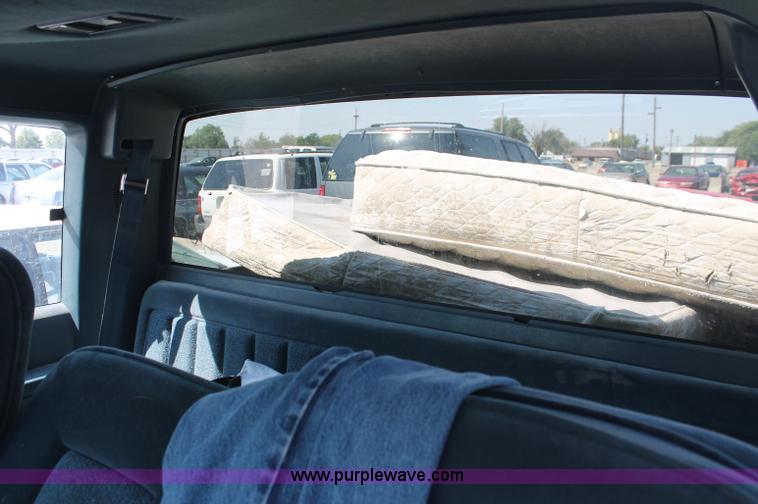 image for item L9998 1989 GMC Sierra C3500 extended cab pickup truck