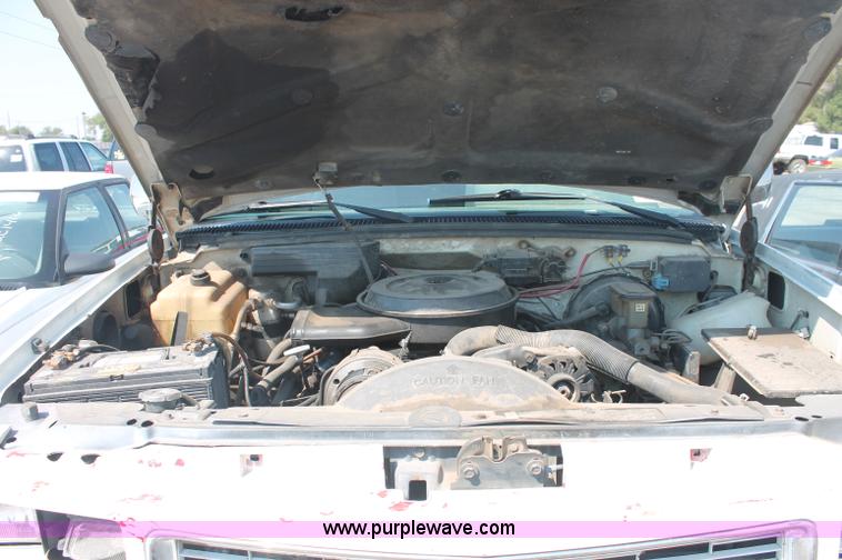 image for item L9998 1989 GMC Sierra C3500 extended cab pickup truck