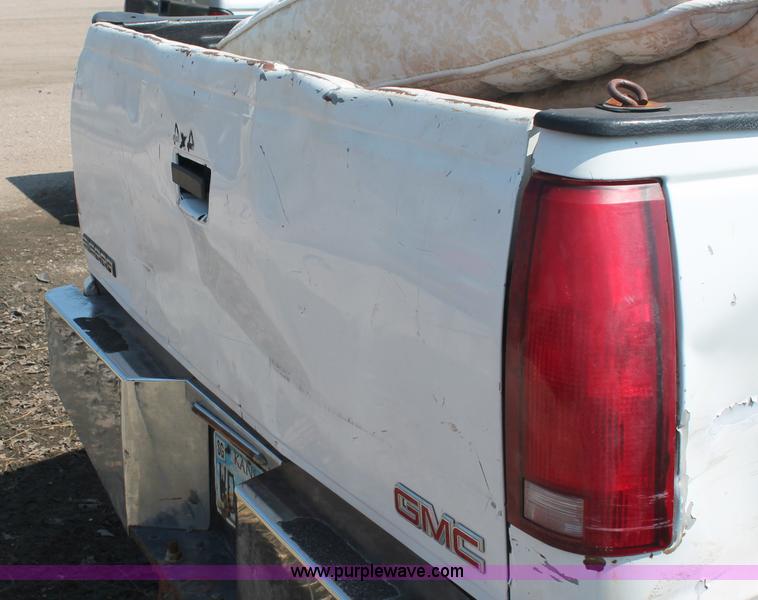 image for item L9998 1989 GMC Sierra C3500 extended cab pickup truck