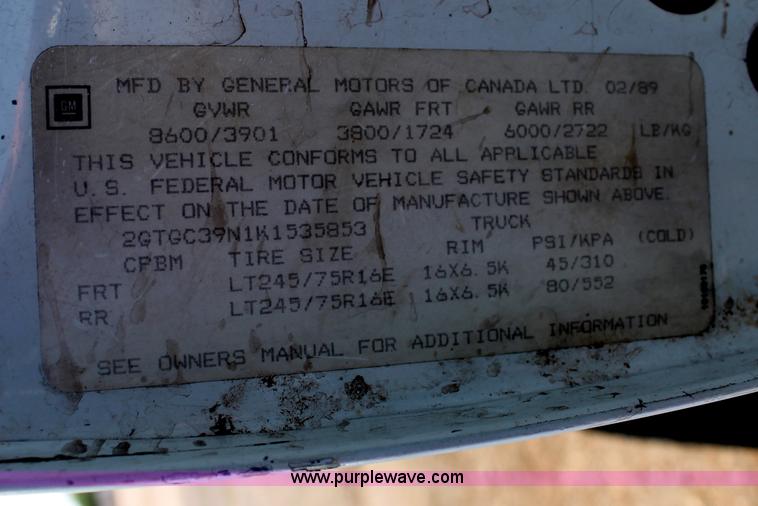 image for item L9998 1989 GMC Sierra C3500 extended cab pickup truck