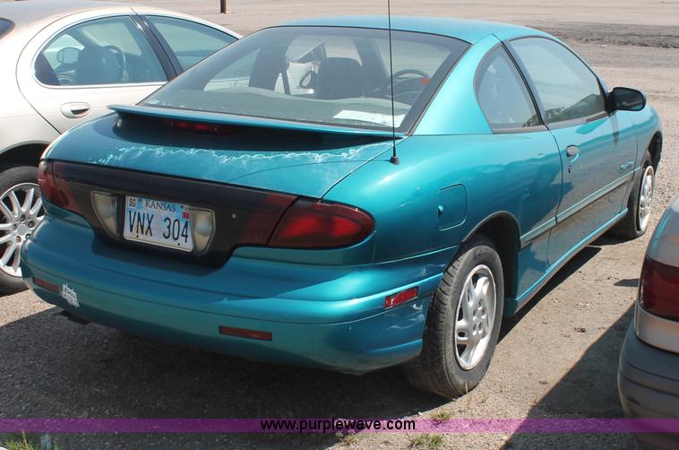 image for item O9321 1998 Pontiac Sunfire SE