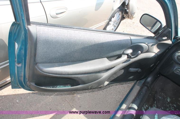 image for item O9321 1998 Pontiac Sunfire SE