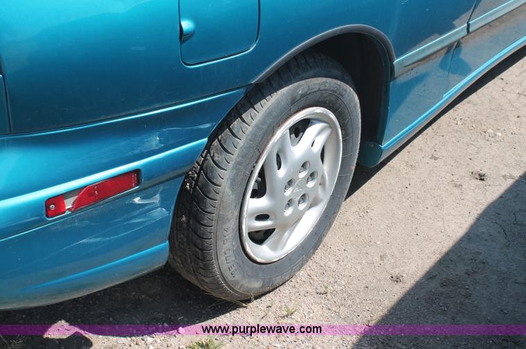 image for item O9321 1998 Pontiac Sunfire SE