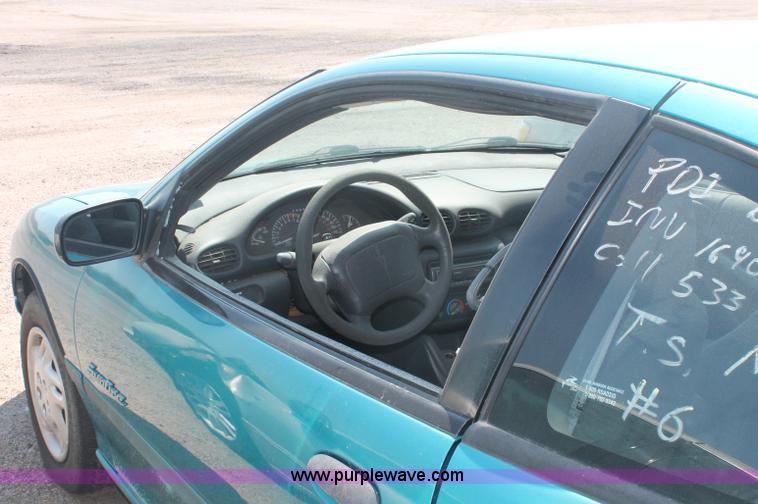 image for item O9321 1998 Pontiac Sunfire SE