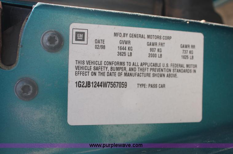 image for item O9321 1998 Pontiac Sunfire SE