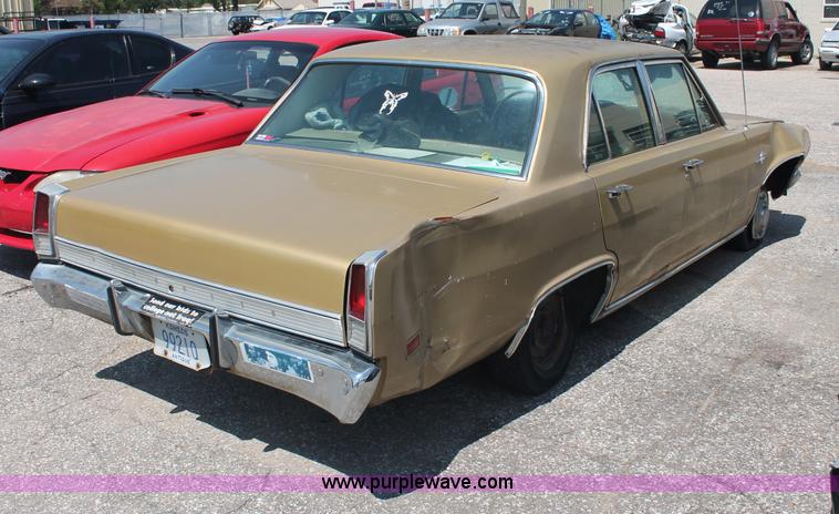 image for item O9325 1969 Plymouth Valiant Signet
