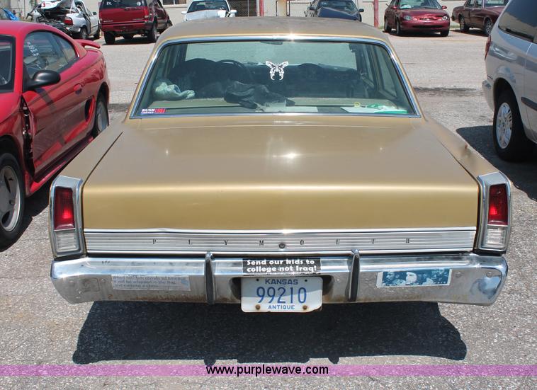 image for item O9325 1969 Plymouth Valiant Signet