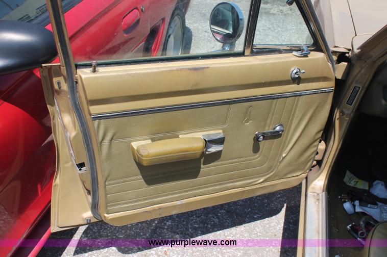 image for item O9325 1969 Plymouth Valiant Signet