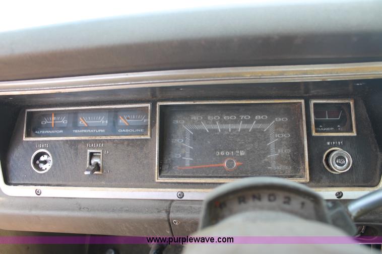 image for item O9325 1969 Plymouth Valiant Signet
