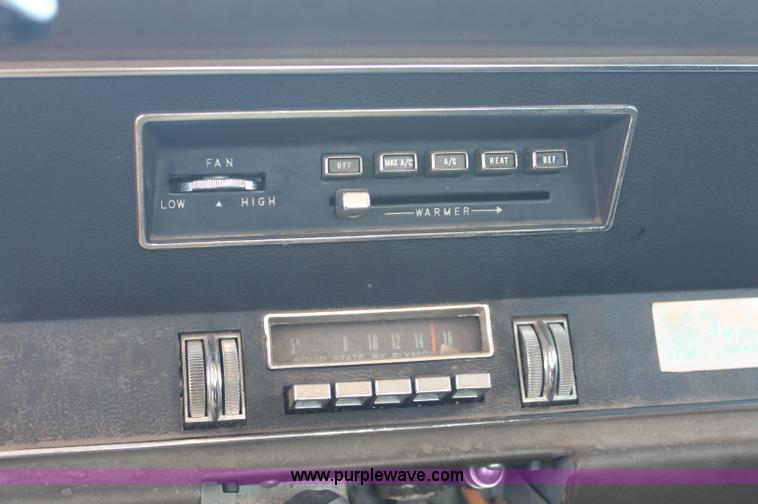 image for item O9325 1969 Plymouth Valiant Signet