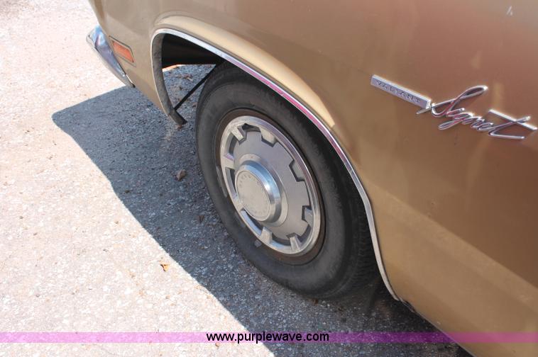 image for item O9325 1969 Plymouth Valiant Signet