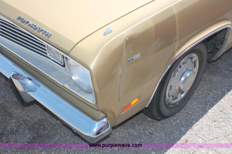 image for item O9325 1969 Plymouth Valiant Signet