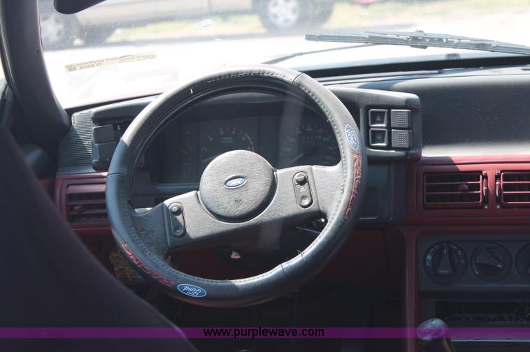 image for item O9326 1988 Ford Mustang LX convertible