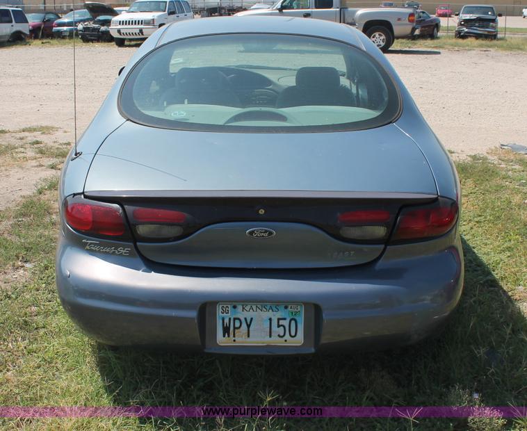image for item O9327 1999 Ford Taurus SE