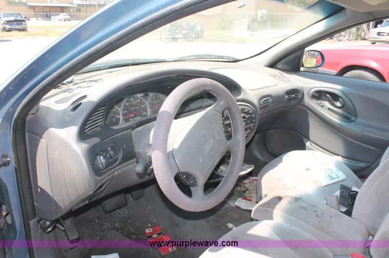 image for item O9327 1999 Ford Taurus SE