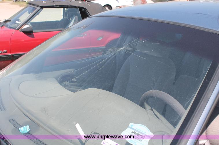 image for item O9327 1999 Ford Taurus SE