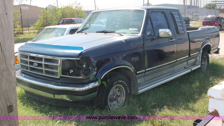 image for item O9328 1994 Ford F150 XLT extended cab pickup truck