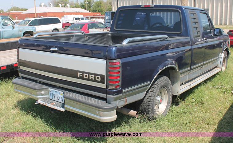 image for item O9328 1994 Ford F150 XLT extended cab pickup truck