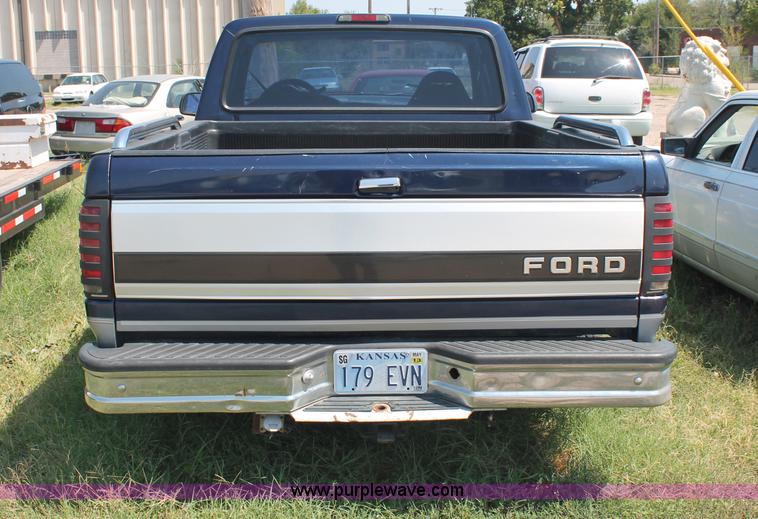 image for item O9328 1994 Ford F150 XLT extended cab pickup truck