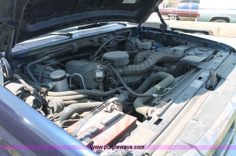 image for item O9328 1994 Ford F150 XLT extended cab pickup truck