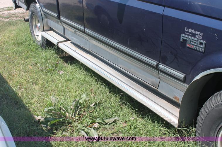 image for item O9328 1994 Ford F150 XLT extended cab pickup truck