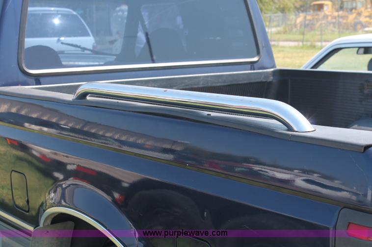 image for item O9328 1994 Ford F150 XLT extended cab pickup truck