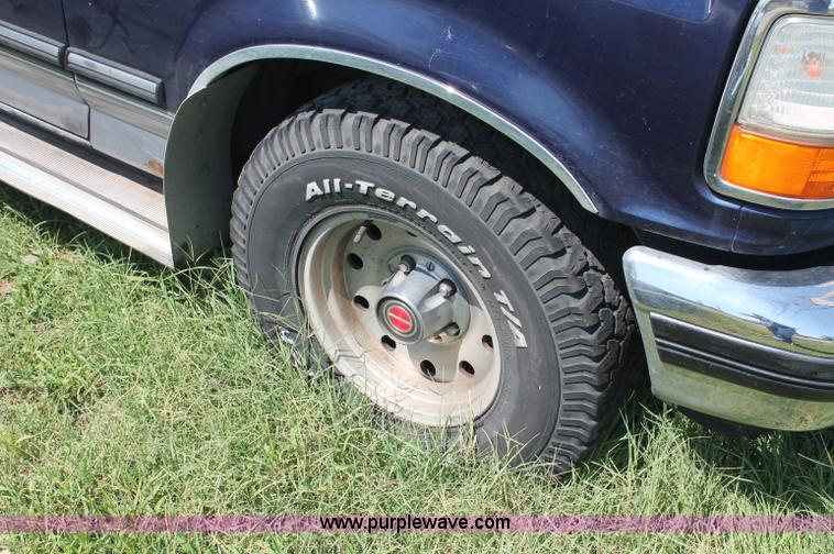 image for item O9328 1994 Ford F150 XLT extended cab pickup truck