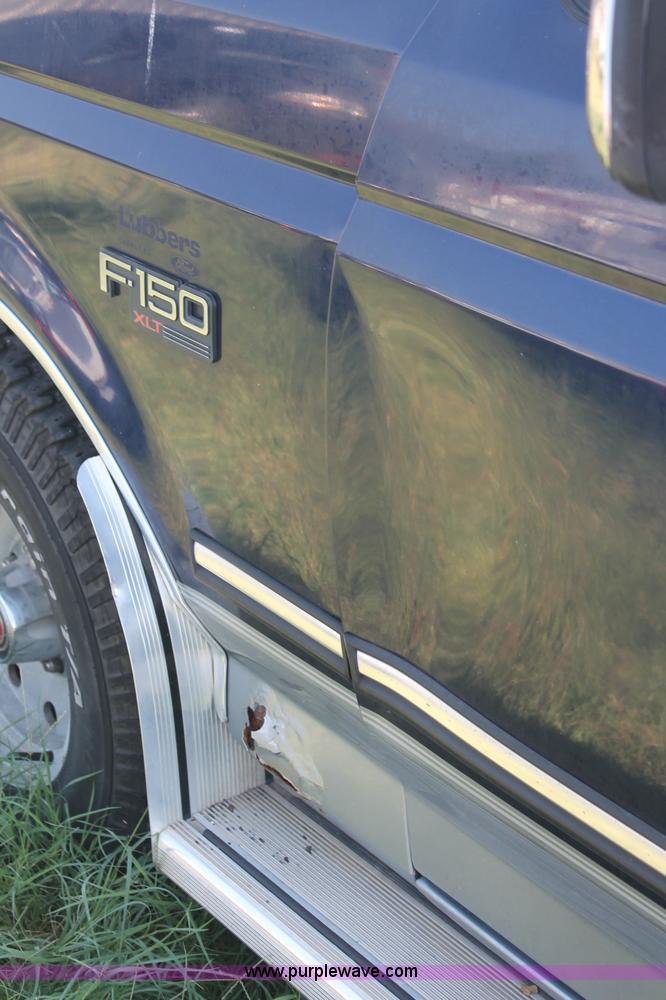 image for item O9328 1994 Ford F150 XLT extended cab pickup truck