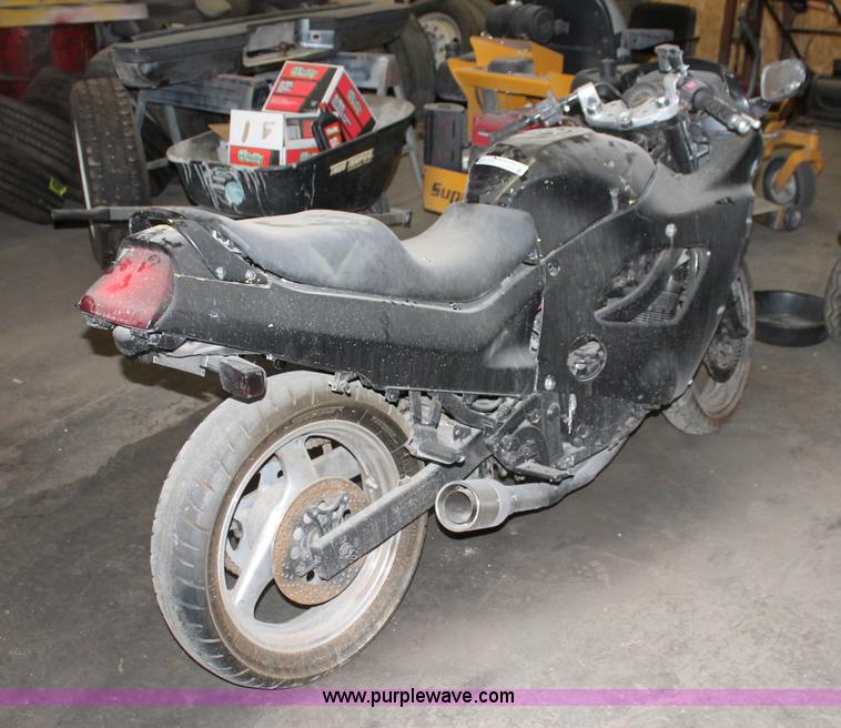 image for item O9329 1996 Suzuki Katana 750 motorcycle