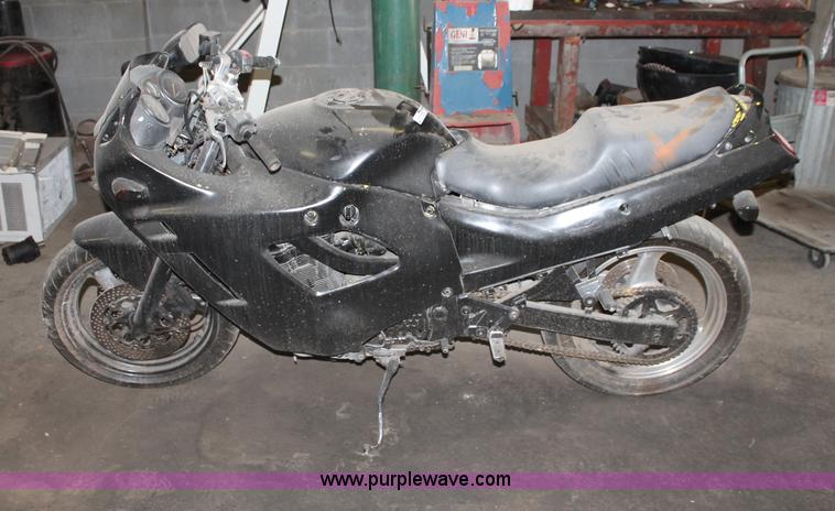 image for item O9329 1996 Suzuki Katana 750 motorcycle