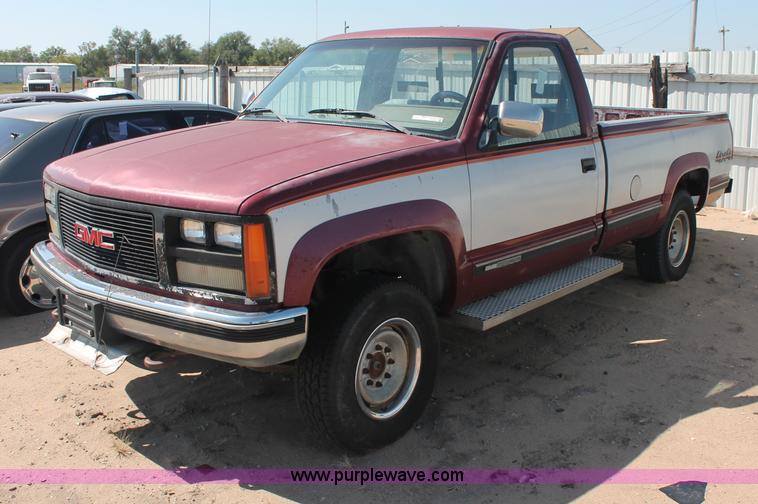 1989 GMC Sierra K2500 pickup truck | Item O9332 | 10-19-2012 1989 GMC Sierra K2500 pickup truck | Item O9332 | 10-19-2012