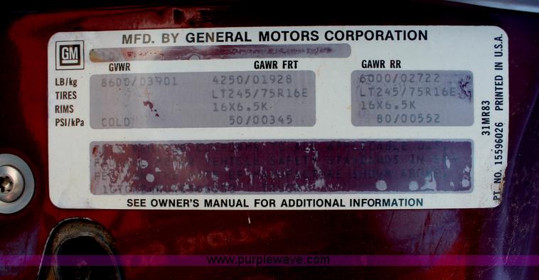 image for item O9332 1989 GMC Sierra K2500 pickup truck