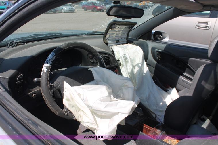 image for item O9335 2000 Chrysler Sebring LXi