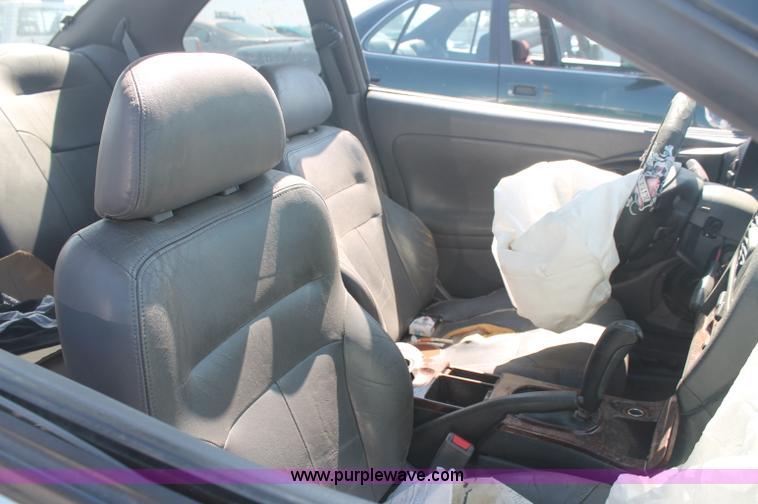 image for item O9335 2000 Chrysler Sebring LXi