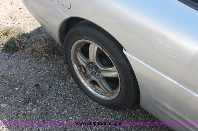 image for item O9335 2000 Chrysler Sebring LXi