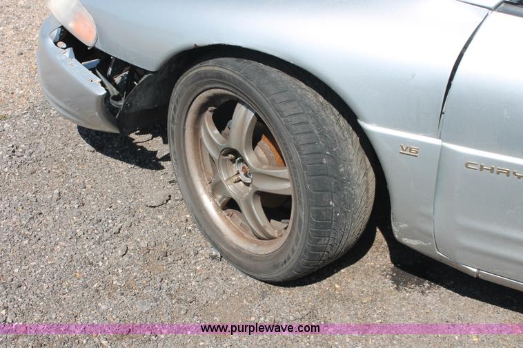 image for item O9335 2000 Chrysler Sebring LXi