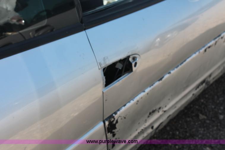 image for item O9335 2000 Chrysler Sebring LXi