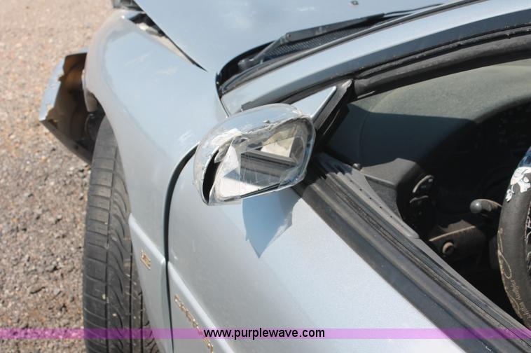 image for item O9335 2000 Chrysler Sebring LXi