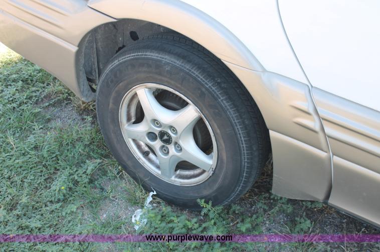 image for item O9339 1999 Pontiac Montana mini van